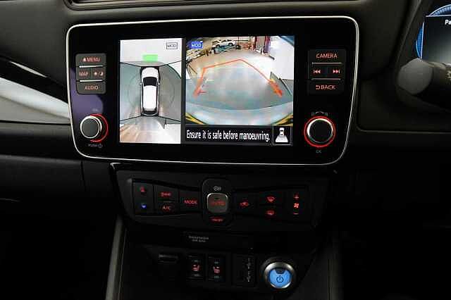 Nissan LEAF 40KW 10 Limited Edition Auto with Sat Nav and 360 View Cameras