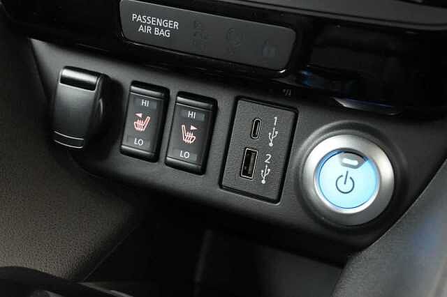 Nissan LEAF 40KW 10 Limited Edition Auto with Sat Nav and 360 View Cameras