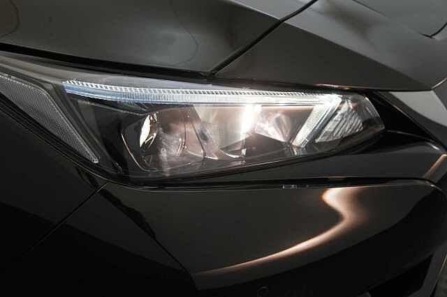 Nissan LEAF 40KW 10 Limited Edition Auto with Sat Nav and 360 View Cameras