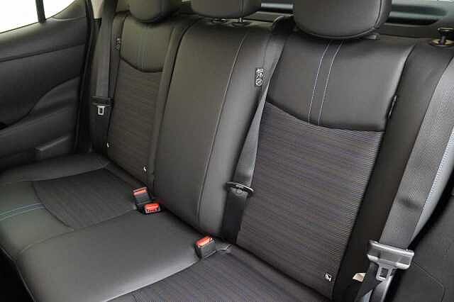 Nissan LEAF 40KW 10 Limited Edition Auto with Sat Nav and 360 View Cameras