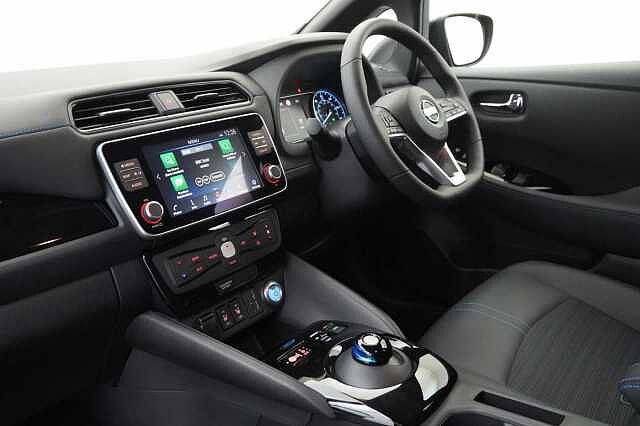 Nissan LEAF 40KW 10 Limited Edition Auto with Sat Nav and 360 View Cameras