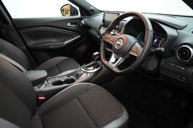 Nissan Juke 1.6 143 HEV Hybrid N-Connecta Auto with Sat Nav and Rear View Camera