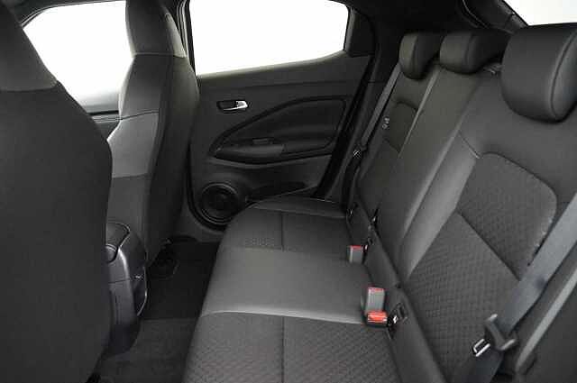 Nissan Juke 1.6 143 HEV Hybrid N-Connecta Auto with Sat Nav and Rear View Camera