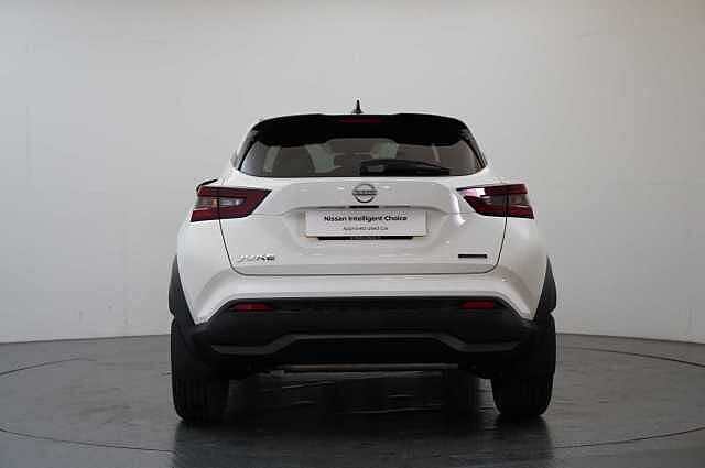 Nissan Juke 1.6 143 HEV Hybrid N-Connecta Auto with Sat Nav and Rear View Camera