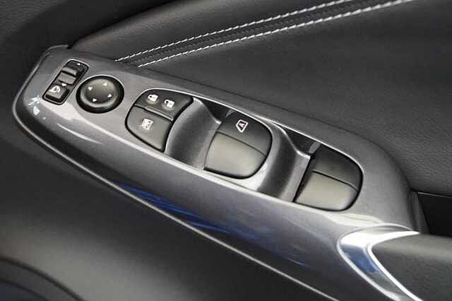 Nissan Juke 1.6 143 HEV Hybrid N-Connecta Auto with Sat Nav and Rear View Camera