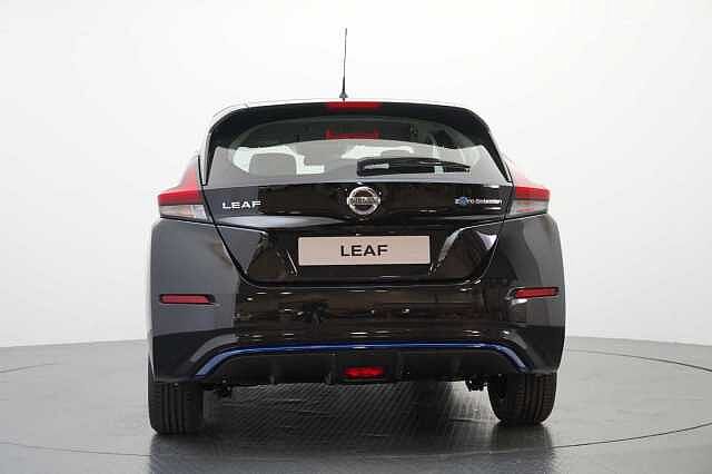 Nissan LEAF 40KW Acenta Auto with Rear View Camera and Apple + Android Integration