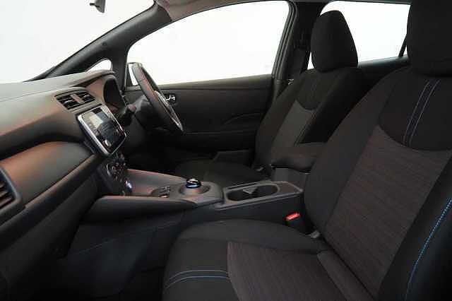 Nissan LEAF 40KW Acenta Auto with Rear View Camera and Apple + Android Integration