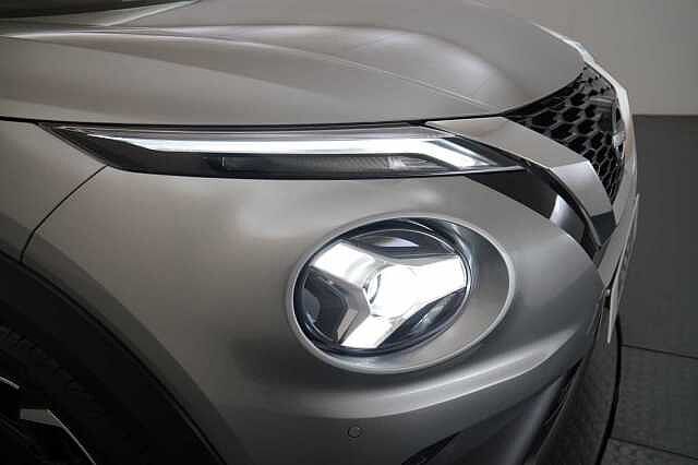 Nissan Juke 1.0 DIG-T 114 N-Connecta with Sat Nav and Rear View Camera