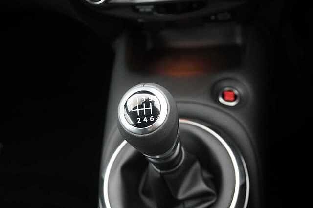 Nissan Juke 1.0 DIG-T 114 N-Connecta with Sat Nav and Rear View Camera