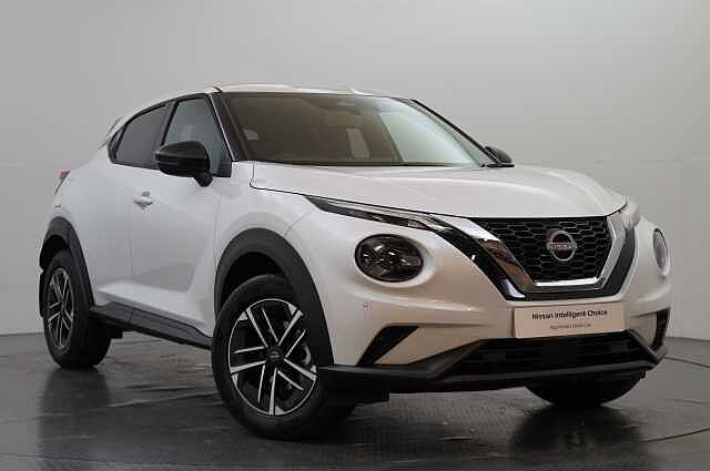 Nissan Juke 1.0 DIG-T 114 N-Connecta with Sat Nav and Rear View Camera