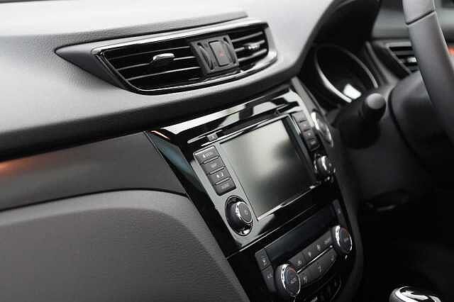 Nissan Qashqai 1.3 DIG-T 160 N-TEC DCT Auto Limited Edition with Glass Roof and Pro Pilot