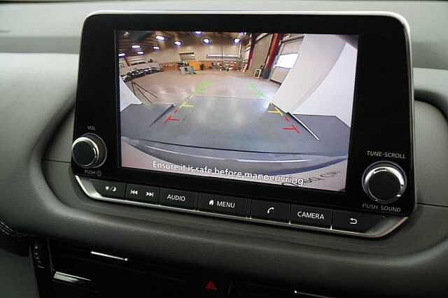 Nissan Qashqai 1.3 DIG-T MH 158 Acenta Premium X-Tronic Auto with Rear View Camera