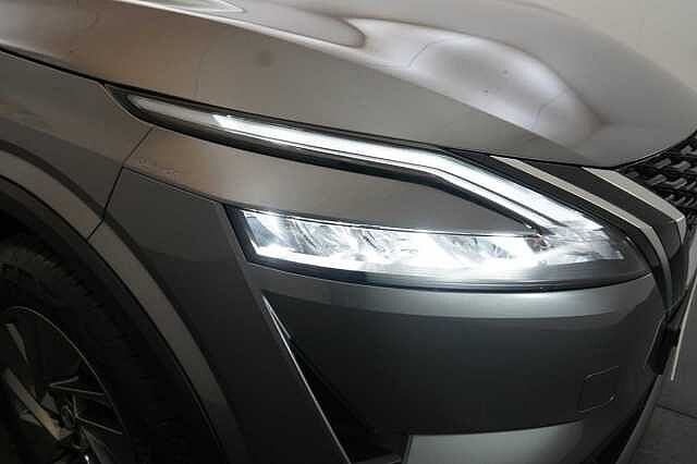 Nissan Qashqai 1.3 DIG-T MH 158 Acenta Premium X-Tronic Auto with Rear View Camera