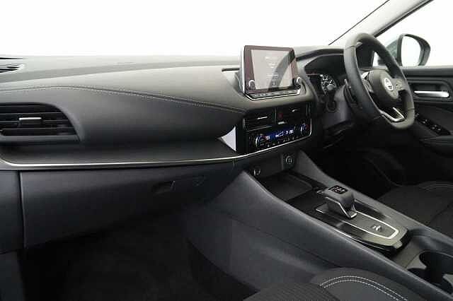 Nissan Qashqai 1.3 DIG-T MH 158 Acenta Premium X-Tronic Auto with Rear View Camera