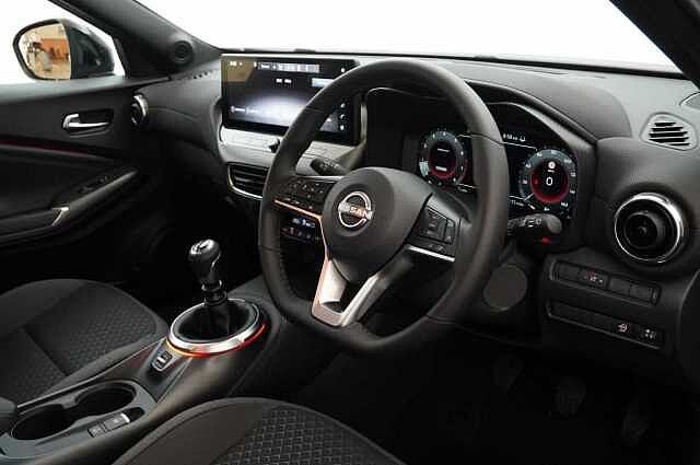 Nissan Juke 1.0 DIG-T 114 N-Connecta with Sat Nav and Rear View Camera