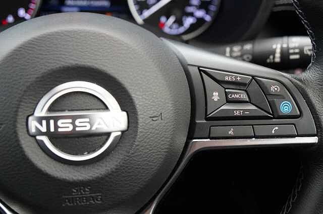 Nissan Juke 1.0 DIG-T 114 Tekna with BOSE Audio and Drive Assist Technology