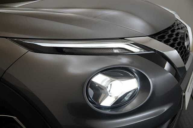 Nissan Juke 1.0 DIG-T 114 Tekna with BOSE Audio and Drive Assist Technology