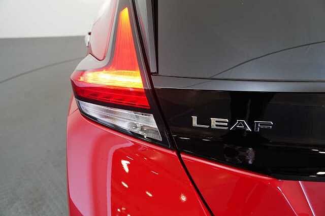 Nissan LEAF 39KW N-Connecta Auto with Sat Nav and 360 Around View Cameras