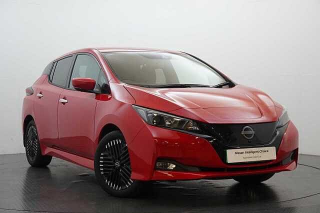Nissan LEAF 39KW N-Connecta Auto with Sat Nav and 360 Around View Cameras