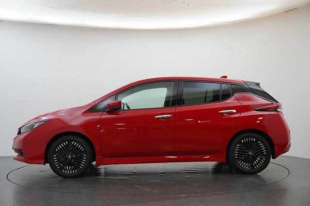 Nissan LEAF 39KW N-Connecta Auto with Sat Nav and 360 Around View Cameras