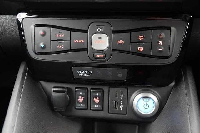 Nissan LEAF 39KW N-Connecta Auto with Sat Nav and 360 Around View Cameras