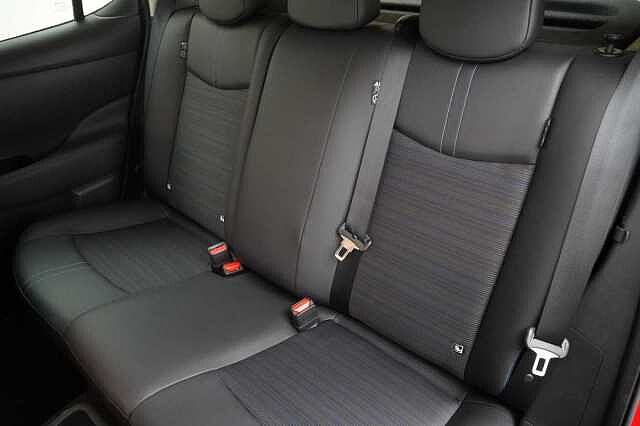 Nissan LEAF 39KW N-Connecta Auto with Sat Nav and 360 Around View Cameras