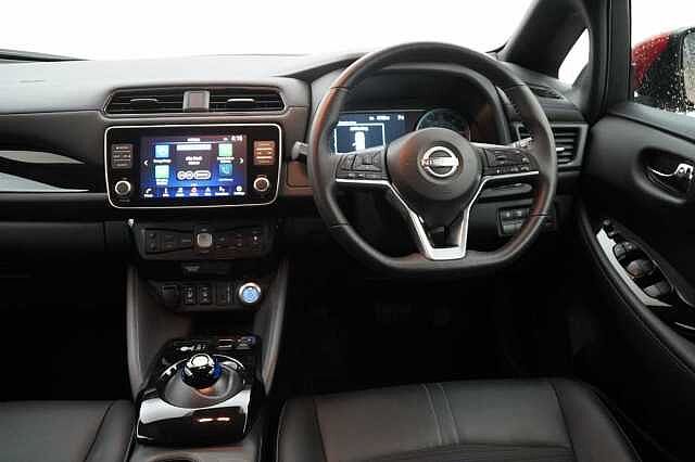 Nissan LEAF 39KW N-Connecta Auto with Sat Nav and 360 Around View Cameras