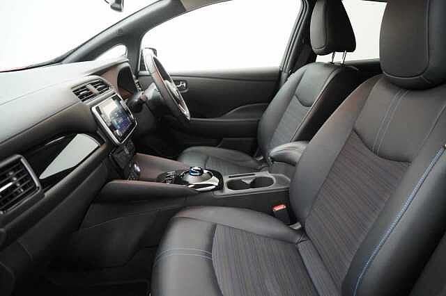 Nissan LEAF 39KW N-Connecta Auto with Sat Nav and 360 Around View Cameras