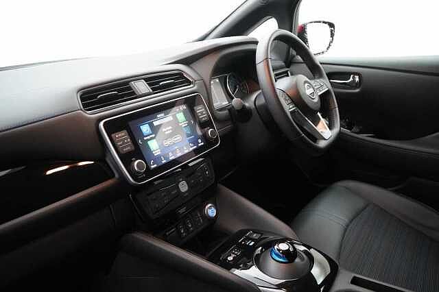 Nissan LEAF 39KW N-Connecta Auto with Sat Nav and 360 Around View Cameras