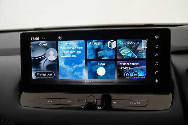 Nissan Qashqai 1.5 e-Power 190 N-Connecta Auto with Glass Roof Pack + Nav and 360 Cameras
