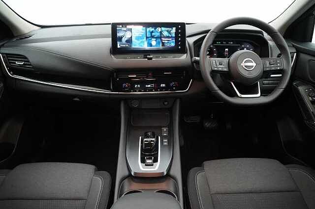 Nissan Qashqai 1.5 e-Power 190 N-Connecta Auto with Glass Roof Pack + Nav and 360 Cameras