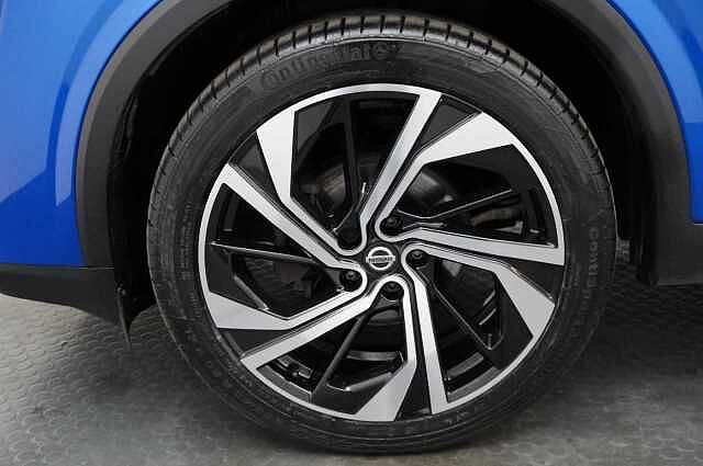 Nissan Qashqai 1.3 DIG-T MH 158 Tekna+ with BOSE Audio + Glass Roof and Premium Leather