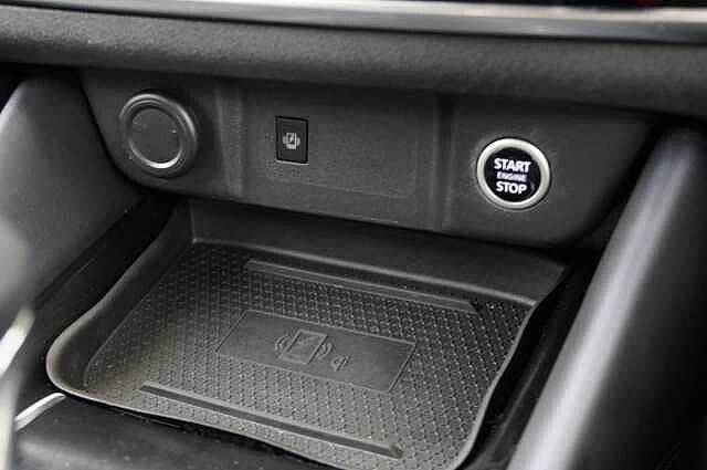 Nissan Qashqai 1.3 DIG-T MH 158 Tekna+ with BOSE Audio + Glass Roof and Premium Leather