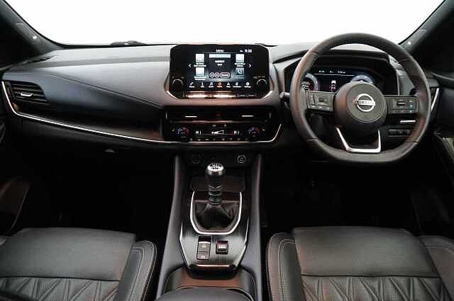 Nissan Qashqai 1.3 DIG-T MH 158 Tekna+ with BOSE Audio + Glass Roof and Premium Leather