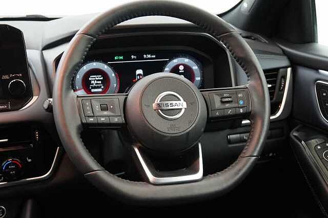 Nissan Qashqai 1.3 DIG-T MH 158 Tekna+ with BOSE Audio + Glass Roof and Premium Leather
