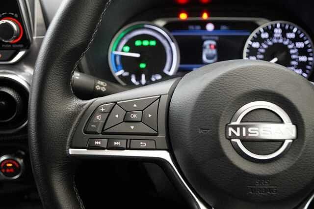 Nissan Juke 1.6 143 HEV Hybrid N-Connecta Auto with Sat Nav and Rear View Camera