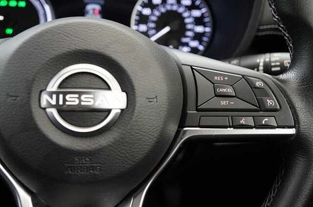 Nissan Juke 1.6 143 HEV Hybrid N-Connecta Auto with Sat Nav and Rear View Camera