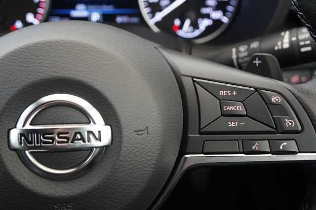 Nissan Juke 1.0 DIG-T 114 N-Connecta DCT Auto with Nav + Camera and Silver Design Pack