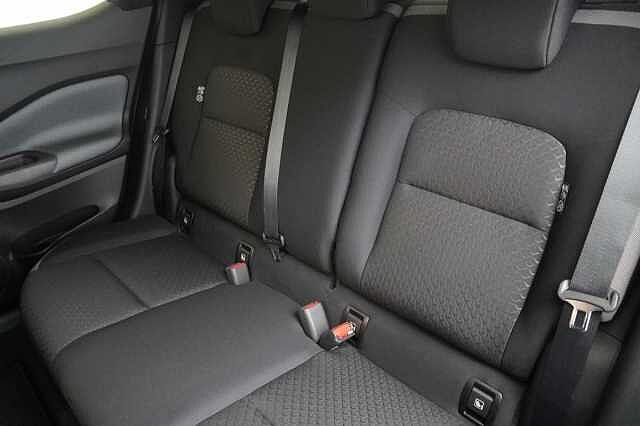 Nissan Juke 1.0 DIG-T 114 N-Connecta DCT Auto with Nav + Camera and Silver Design Pack