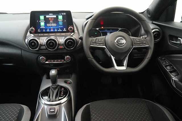 Nissan Juke 1.0 DIG-T 114 N-Connecta DCT Auto with Nav + Camera and Silver Design Pack