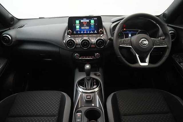 Nissan Juke 1.0 DIG-T 114 N-Connecta DCT Auto with Nav + Camera and Silver Design Pack