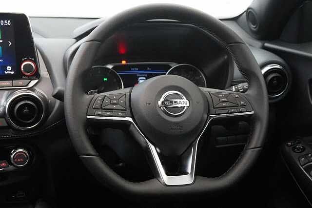 Nissan Juke 1.0 DIG-T 114 N-Connecta DCT Auto with Nav + Camera and Silver Design Pack