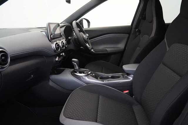 Nissan Juke 1.0 DIG-T 114 N-Connecta DCT Auto with Nav + Camera and Silver Design Pack