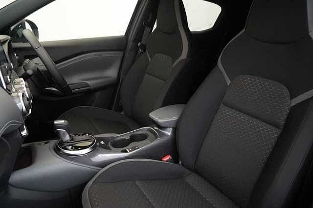 Nissan Juke 1.0 DIG-T 114 N-Connecta DCT Auto with Nav + Camera and Silver Design Pack