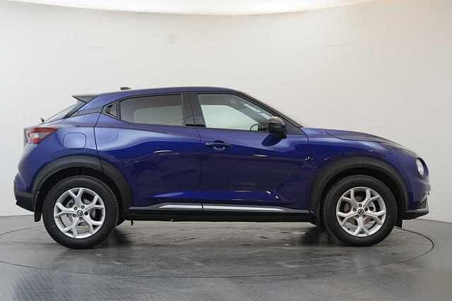 Nissan Juke 1.0 DIG-T 114 N-Connecta DCT Auto with Nav + Camera and Silver Design Pack