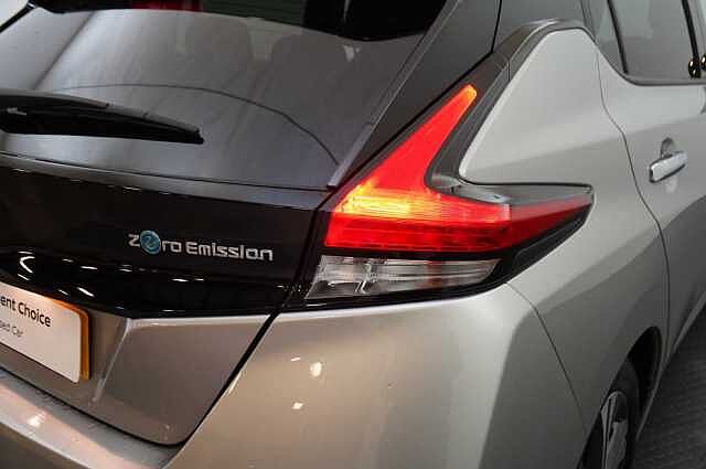 Nissan LEAF 40KW N-Connecta Auto with Sat Nav and 360 View Cameras