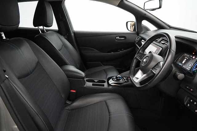 Nissan LEAF 40KW N-Connecta Auto with Sat Nav and 360 View Cameras