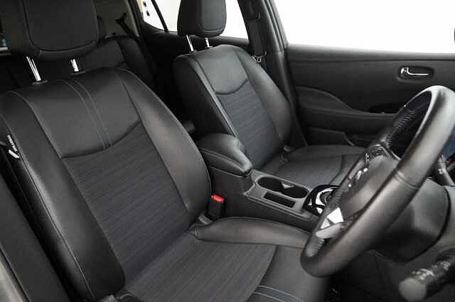 Nissan LEAF 40KW N-Connecta Auto with Sat Nav and 360 View Cameras