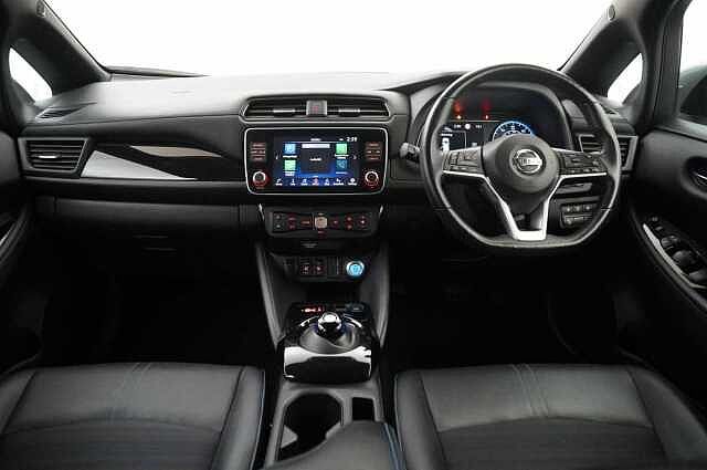 Nissan LEAF 40KW N-Connecta Auto with Sat Nav and 360 View Cameras
