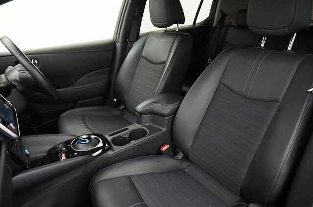 Nissan LEAF 40KW N-Connecta Auto with Sat Nav and 360 View Cameras